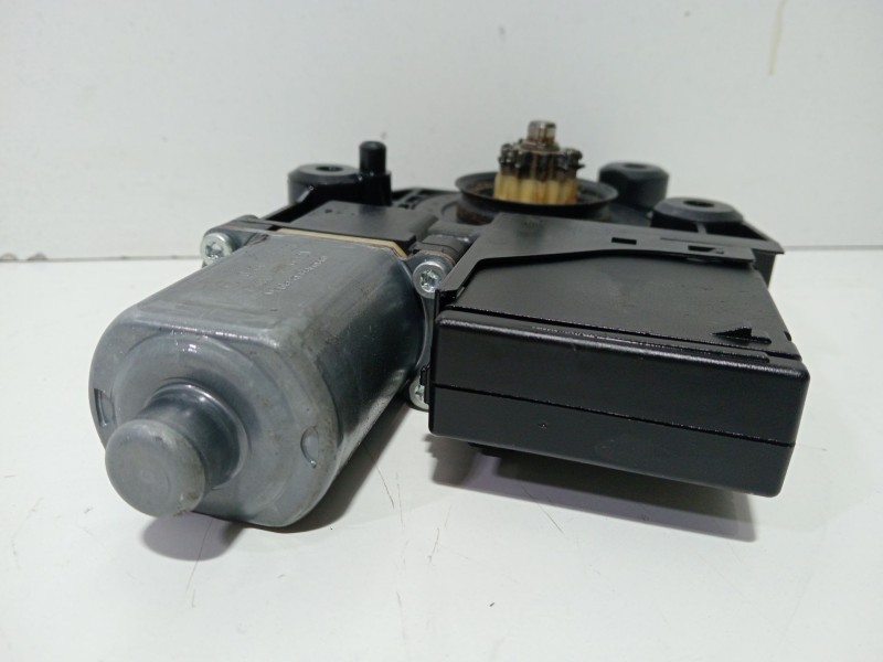 Recambio de motor elevalunas delantero derecho para renault grand scénic iii (jz0/1_) 1.5 dci referencia OEM IAM 80730001R  