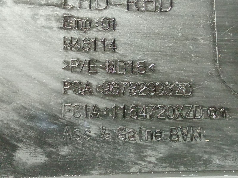 Recambio de moldura para citroën c4 spacetourer (3d_) 1.5 bluehdi 130 referencia OEM IAM 96782933zd  