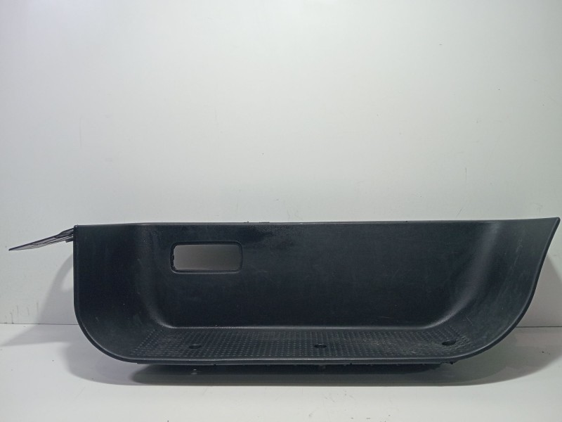 Recambio de moldura para nissan primastar autobús (x83) dci 100 referencia OEM IAM 7700312817  