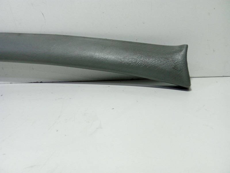 Recambio de moldura para nissan primastar autobús (x83) dci 100 referencia OEM IAM 8200031570  