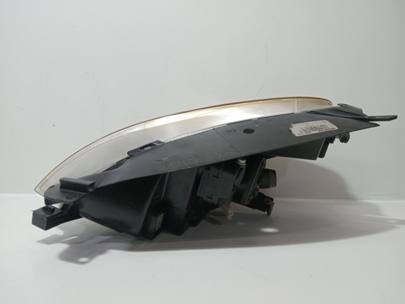 Recambio de faro derecho para citroën xsara picasso 2.0 hdi exclusive referencia OEM IAM 89310189  