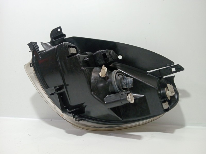 Recambio de faro derecho para citroën xsara picasso 2.0 hdi exclusive referencia OEM IAM 89310189  