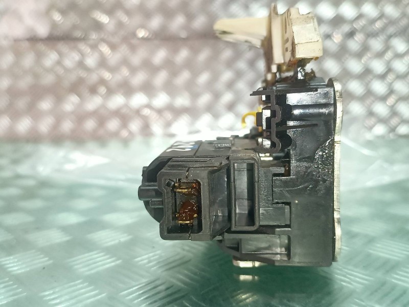 Recambio de cerradura puerta delantera izquierda para dacia duster (hm_) 1.5 dci 115 4x4 (hmad) referencia OEM IAM 805038137R  