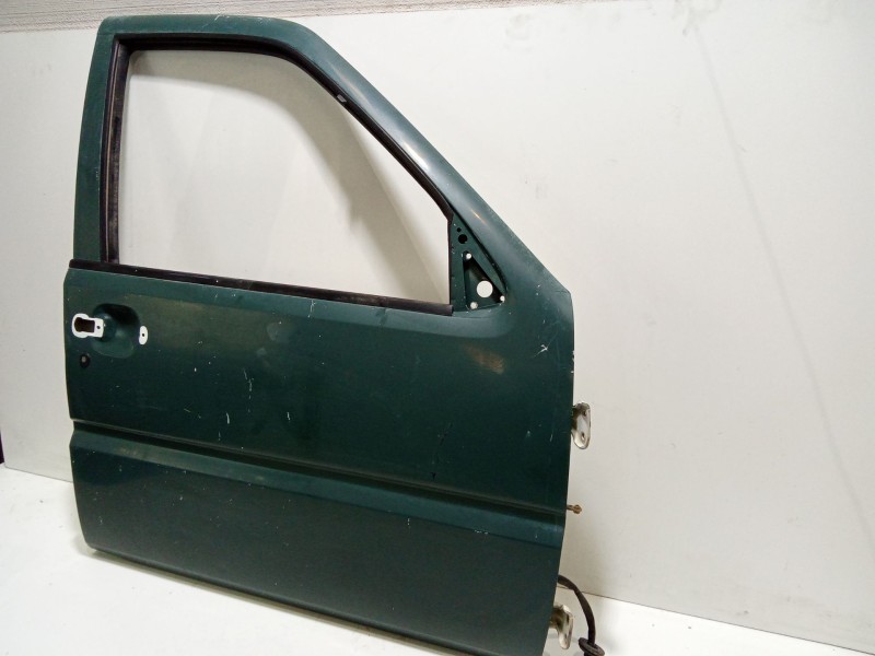 Recambio de puerta delantera derecha para nissan terrano/terrano.ii (r20) comfort referencia OEM IAM   