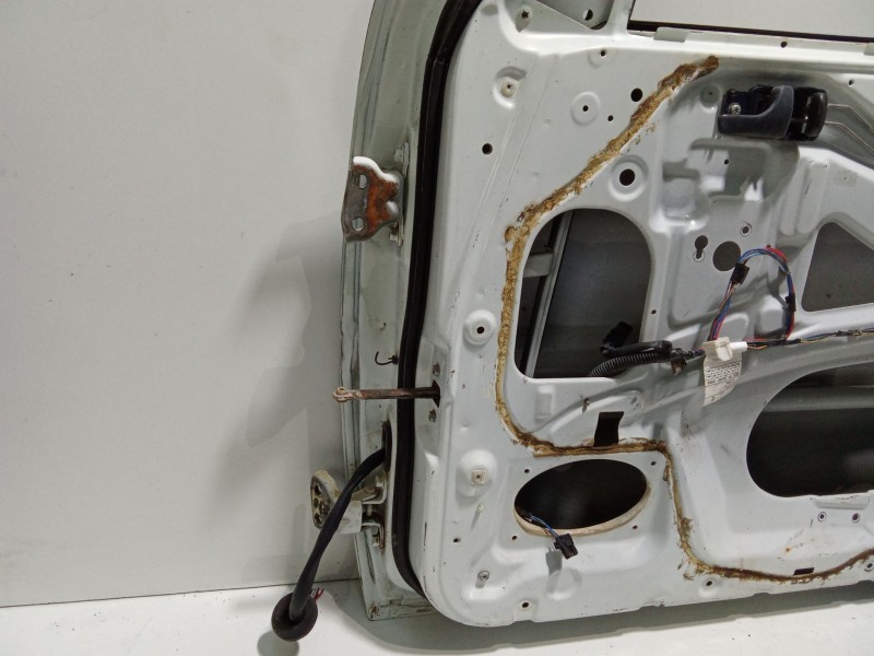 Recambio de puerta delantera derecha para nissan terrano/terrano.ii (r20) comfort referencia OEM IAM   