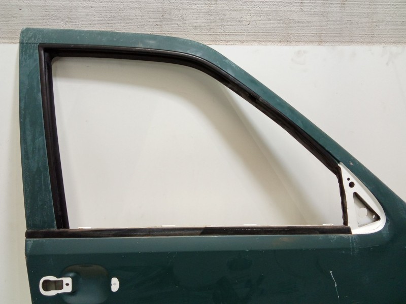 Recambio de puerta delantera derecha para nissan terrano/terrano.ii (r20) comfort referencia OEM IAM 801007F030  