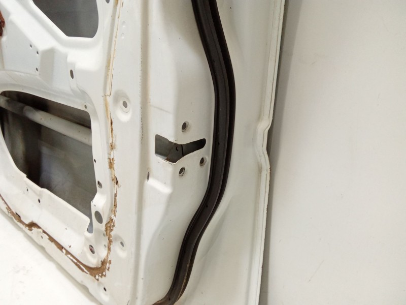 Recambio de puerta delantera derecha para nissan terrano/terrano.ii (r20) comfort referencia OEM IAM 801007F030  