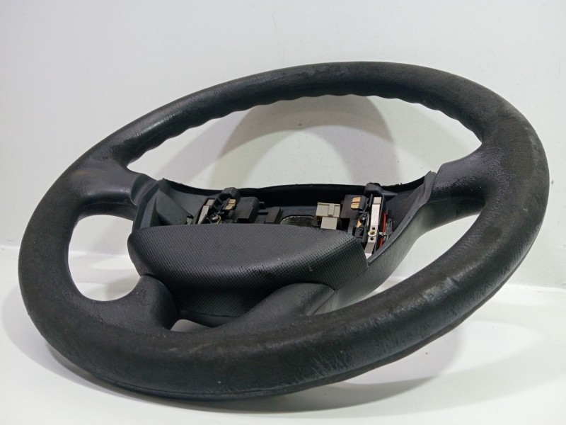 Recambio de volante para nissan primastar autobús (x83) dci 100 referencia OEM IAM 8200201344  