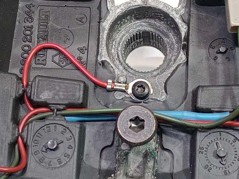 Recambio de volante para nissan primastar autobús (x83) dci 100 referencia OEM IAM 8200201344  