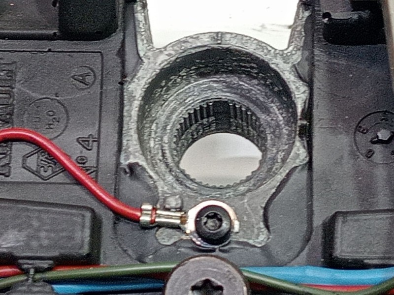 Recambio de volante para nissan primastar autobús (x83) dci 100 referencia OEM IAM 8200201344  