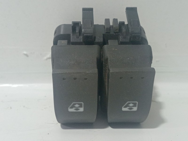 Recambio de interruptor para nissan primastar autobús (x83) dci 100 referencia OEM IAM PRIMASTARAutobús(X83)dCi1002001  
