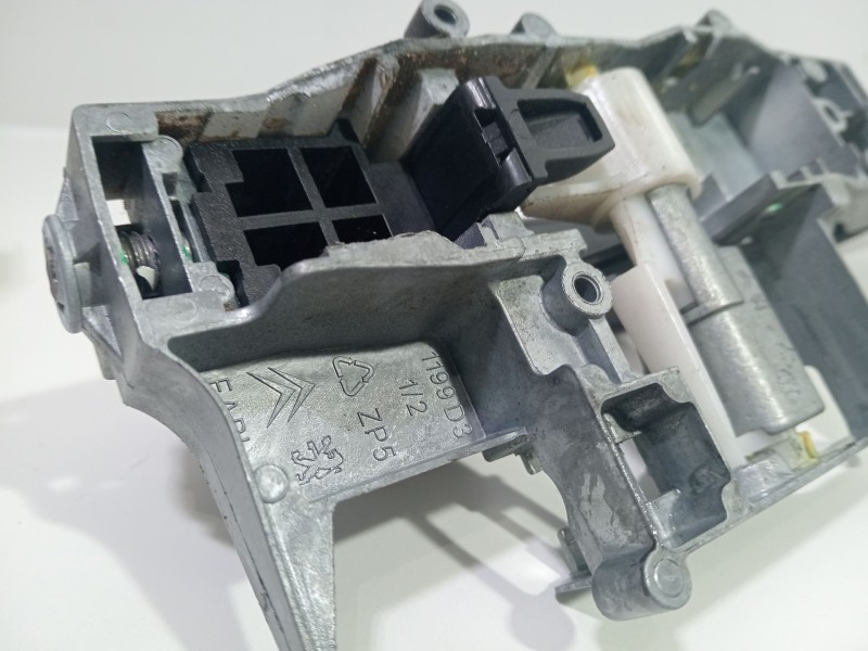 Recambio de maneta exterior delantera derecha para peugeot expert tepee (vf3x_) 2.0 hdi 120 referencia OEM IAM 9680558580  