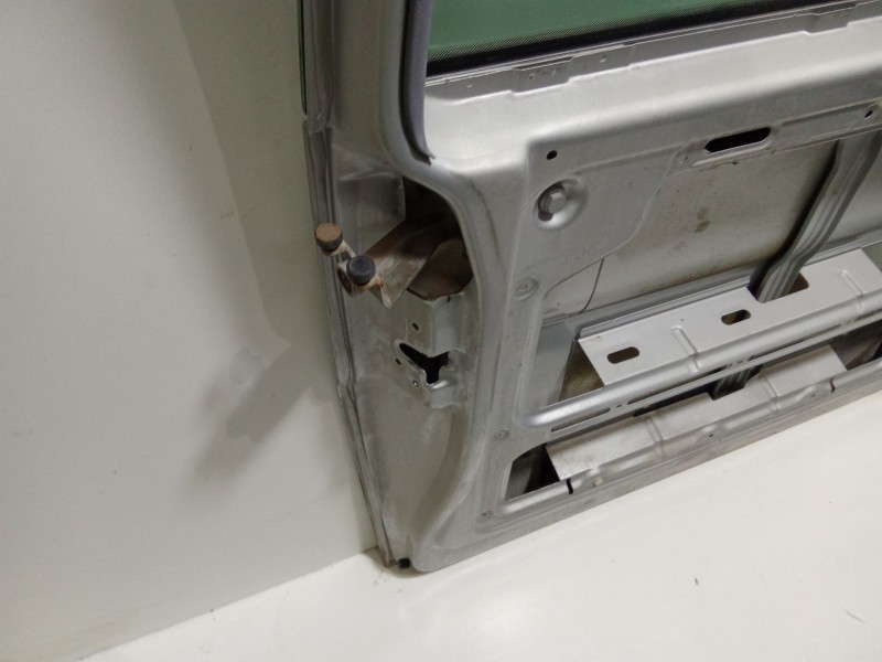 Recambio de puerta lateral corredera izquierda para mercedes-benz vito (w638) combi 114  (638.134) referencia OEM IAM   