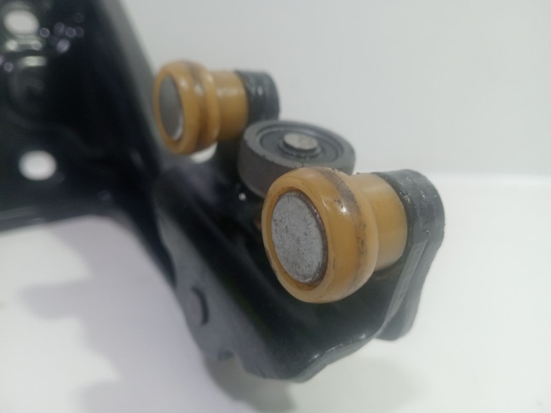 Recambio de resbalon cerradura puerta trasera derecha para peugeot expert tepee (vf3x_) 2.0 hdi 120 referencia OEM IAM EXPERTTEP