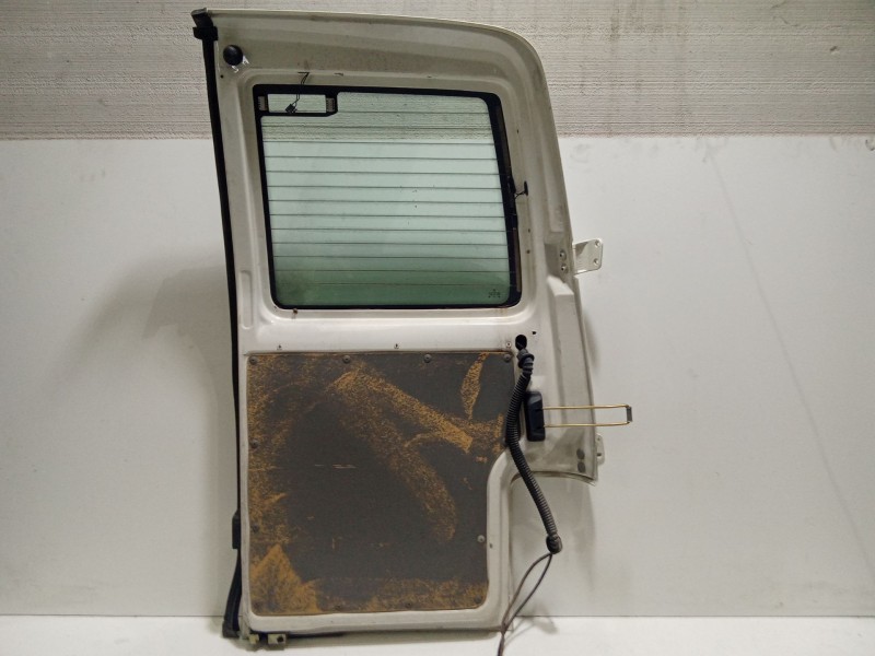 Recambio de porton trasero izquierdo para volkswagen t4 transporter/furgoneta (mod. 1991) caja cerrada referencia OEM IAM 701827