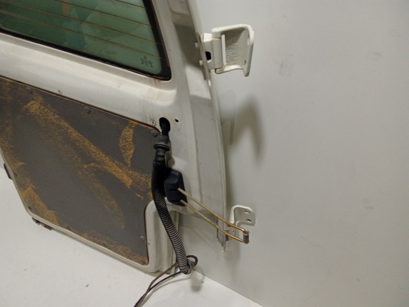 Recambio de porton trasero izquierdo para volkswagen t4 transporter/furgoneta (mod. 1991) caja cerrada referencia OEM IAM 701827
