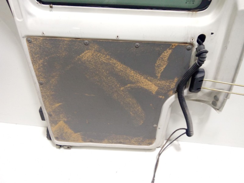 Recambio de porton trasero izquierdo para volkswagen t4 transporter/furgoneta (mod. 1991) caja cerrada referencia OEM IAM 701827