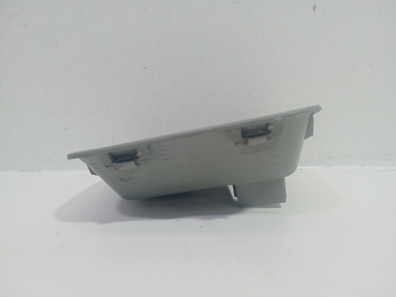 Recambio de porta objetos para nissan primastar autobús (x83) dci 100 referencia OEM IAM 91168902  