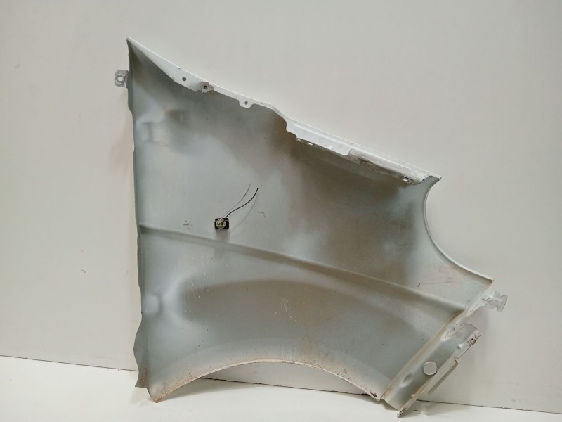 Recambio de aleta delantera izquierda para nissan primastar autobús (x83) dci 100 referencia OEM IAM 6311300Q0A  