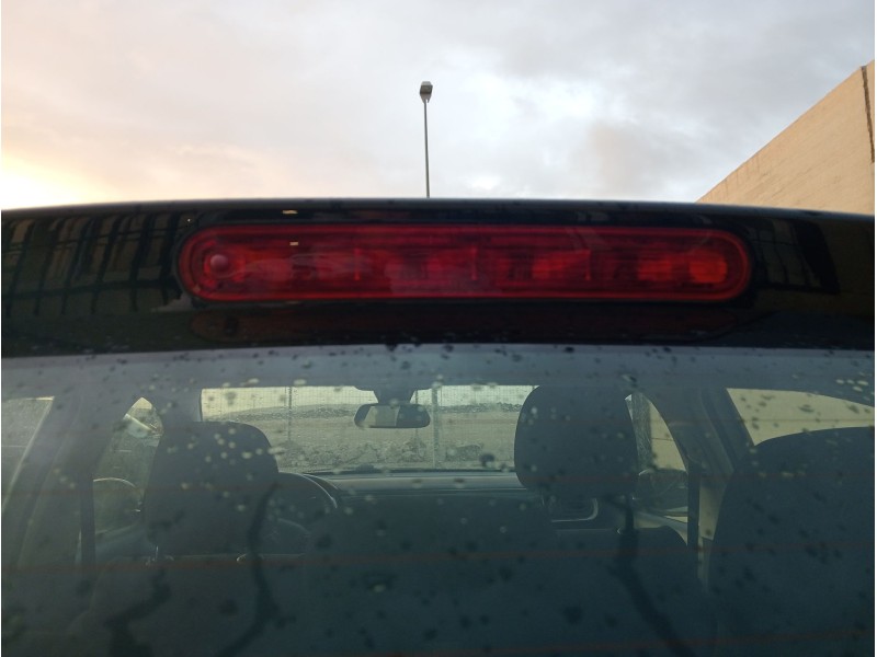 Recambio de piloto trasero central para citroën c3 iii (sx) 1.5 bluehdi 100 (sxyhyp, sxyhtu) referencia OEM IAM YHT(DV5RCF)YHY(D