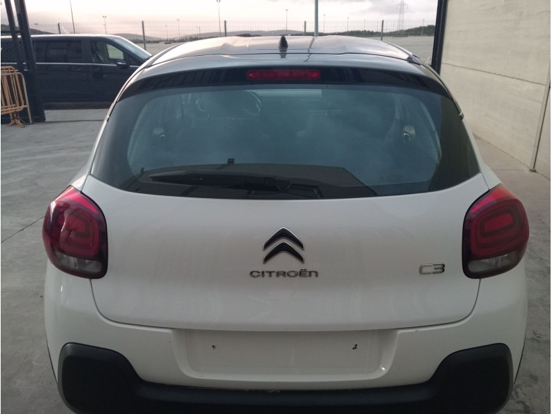 Recambio de piloto trasero central para citroën c3 iii (sx) 1.5 bluehdi 100 (sxyhyp, sxyhtu) referencia OEM IAM YHT(DV5RCF)YHY(D