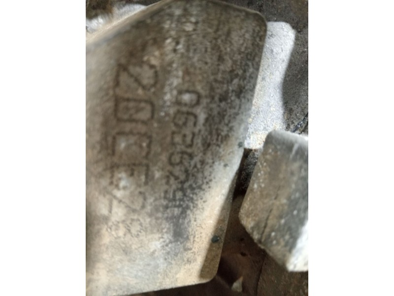 Recambio de caja cambios para citroën saxo 1.5 d image referencia OEM IAM 20CE28  