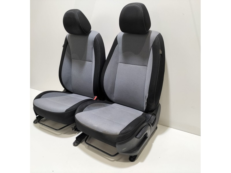 Recambio de juego asientos completo para hyundai i20 ii (gb, ib) 1.2 referencia OEM IAM G4LA  
