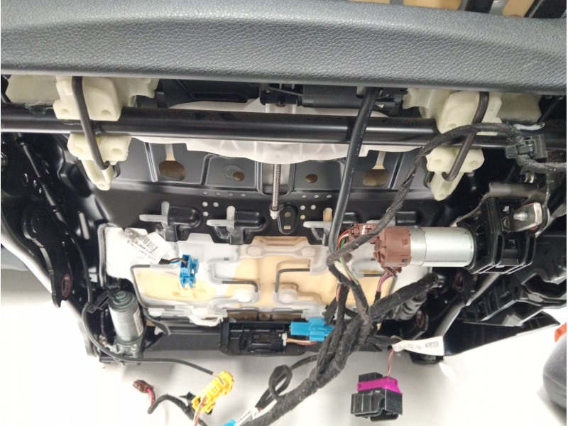 Recambio de juego asientos completo para mercedes-benz clase c (w205) familiar c 220 t d (205.214) referencia OEM IAM clasecw205