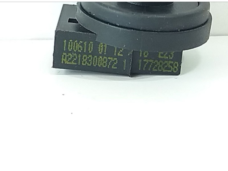 Recambio de sensor para mercedes-benz clase c (w205) familiar c 220 t d (205.214) referencia OEM IAM A2218300872  