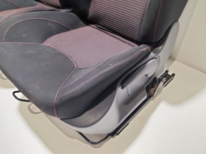 Recambio de juego asientos completo para renault clio iv (bh_) 1.6 rs (bhj4, bhj6, bhmm) referencia OEM IAM M5M400  