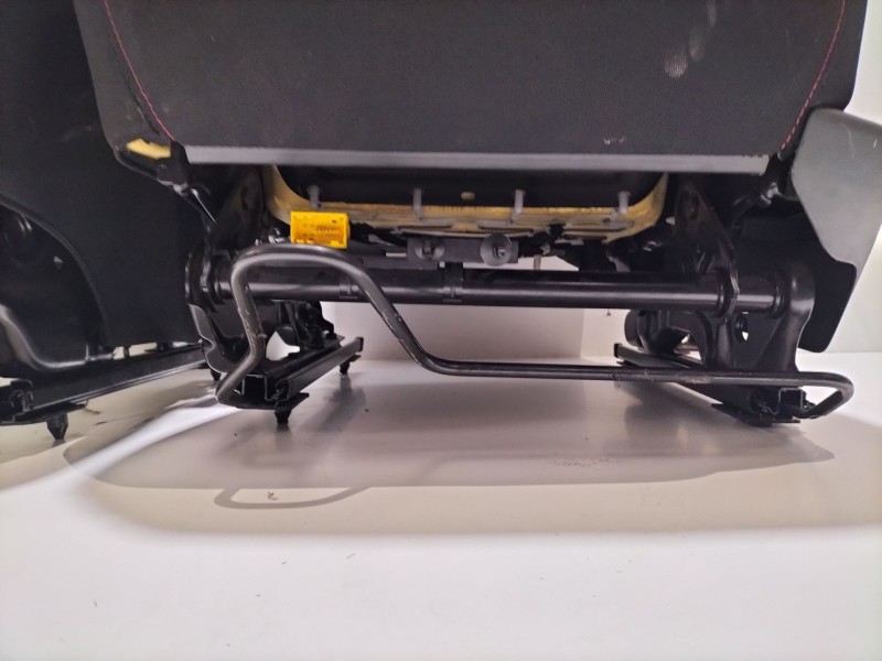 Recambio de juego asientos completo para renault clio iv (bh_) 1.6 rs (bhj4, bhj6, bhmm) referencia OEM IAM M5M400  