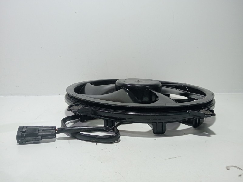 Recambio de electroventilador para peugeot expert tepee (vf3x_) 2.0 hdi 120 referencia OEM IAM 11193B2006  