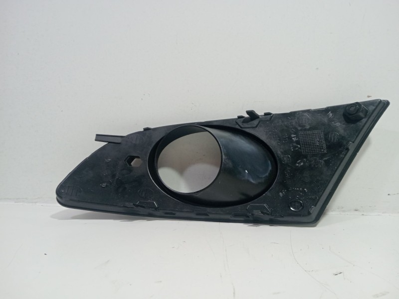 Recambio de rejilla paragolpes izquierda para seat leon (1p1) 1.9 tdi referencia OEM IAM 1P0853666A  