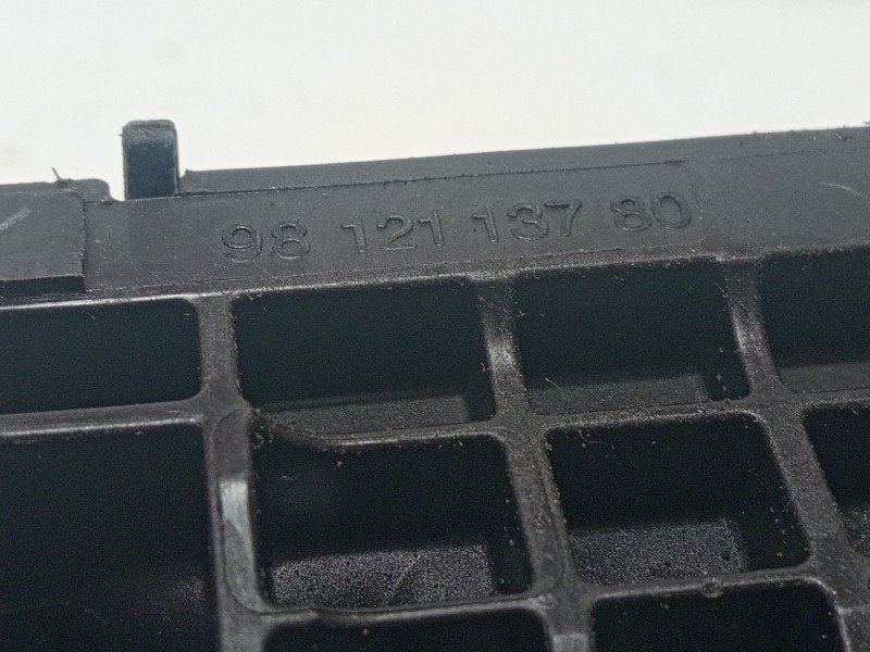 Recambio de termostato para seat leon (1p1) 1.9 tdi referencia OEM IAM 9812113780  