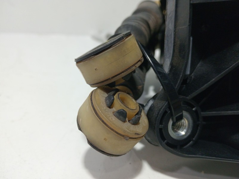 Recambio de palanca cambio para renault clio iii (br0/1, cr0/1) 1.2 16v (br02, br0j, br11, cr02, cr0j, cr11) referencia OEM IAM 