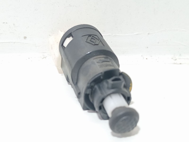 Recambio de sensor para renault clio iii (br0/1, cr0/1) 1.2 16v (br02, br0j, br11, cr02, cr0j, cr11) referencia OEM IAM 82002763