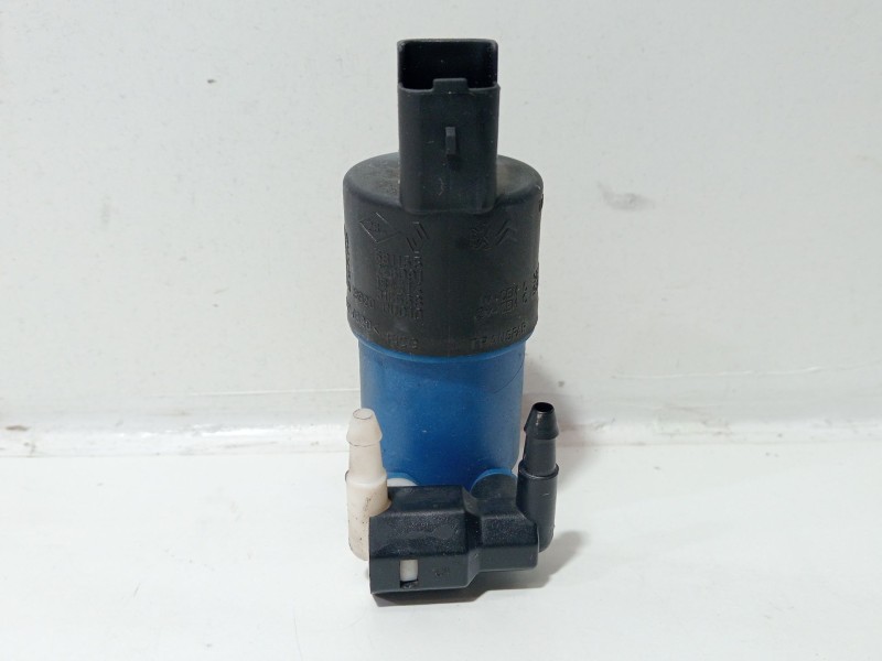 Recambio de bomba limpia para renault clio iii (br0/1, cr0/1) 1.2 16v (br02, br0j, br11, cr02, cr0j, cr11) referencia OEM IAM 77