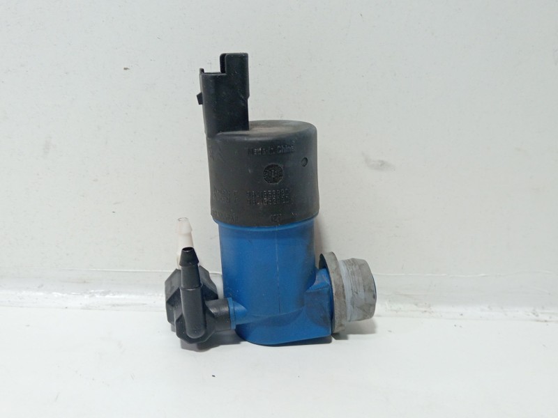 Recambio de bomba limpia para renault clio iii (br0/1, cr0/1) 1.2 16v (br02, br0j, br11, cr02, cr0j, cr11) referencia OEM IAM 77