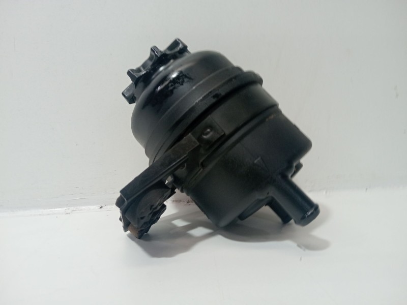 Recambio de deposito servo para land rover range rover iii (l322) 4.4 4x4 referencia OEM IAM RANGEROVERIII(L322)4.44x42002-2005 