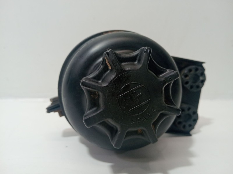 Recambio de deposito servo para land rover range rover iii (l322) 4.4 4x4 referencia OEM IAM RANGEROVERIII(L322)4.44x42002-2005 