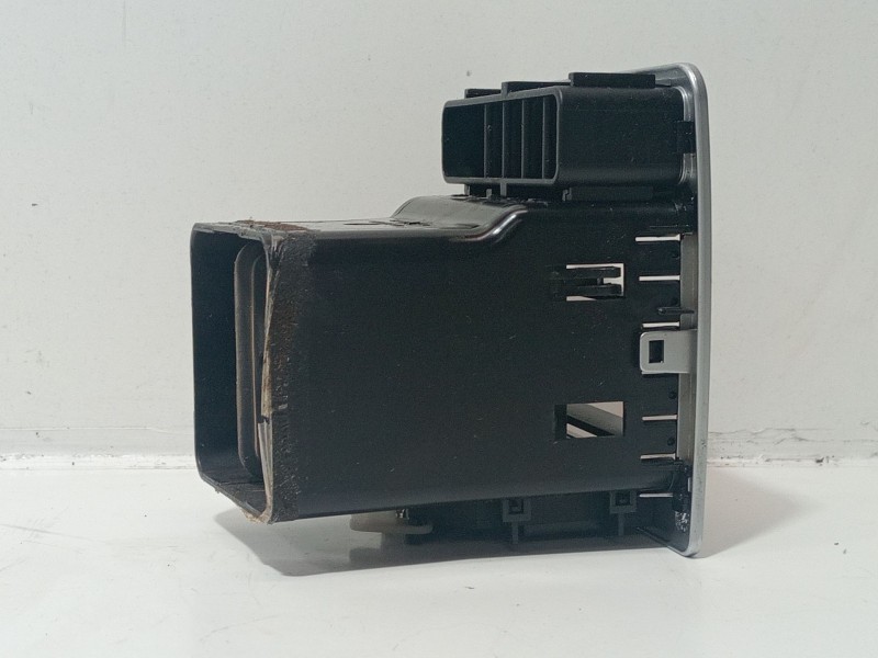 Recambio de rejilla delantera para land rover range rover iii (l322) 4.4 4x4 referencia OEM IAM 0047008041  