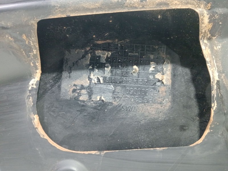 Recambio de aleron trasero para land rover range rover iii (l322) 4.4 4x4 referencia OEM IAM RANGEROVERIII(L322)4.44X4(2002-2005