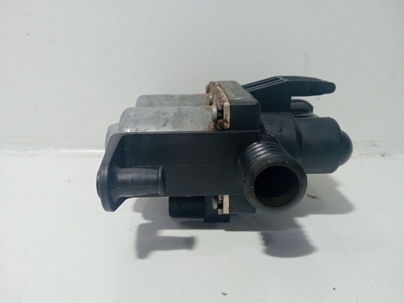 Recambio de valvula intercambio de calefaccion para land rover range rover iii (l322) 4.4 4x4 referencia OEM IAM 6412837499502  