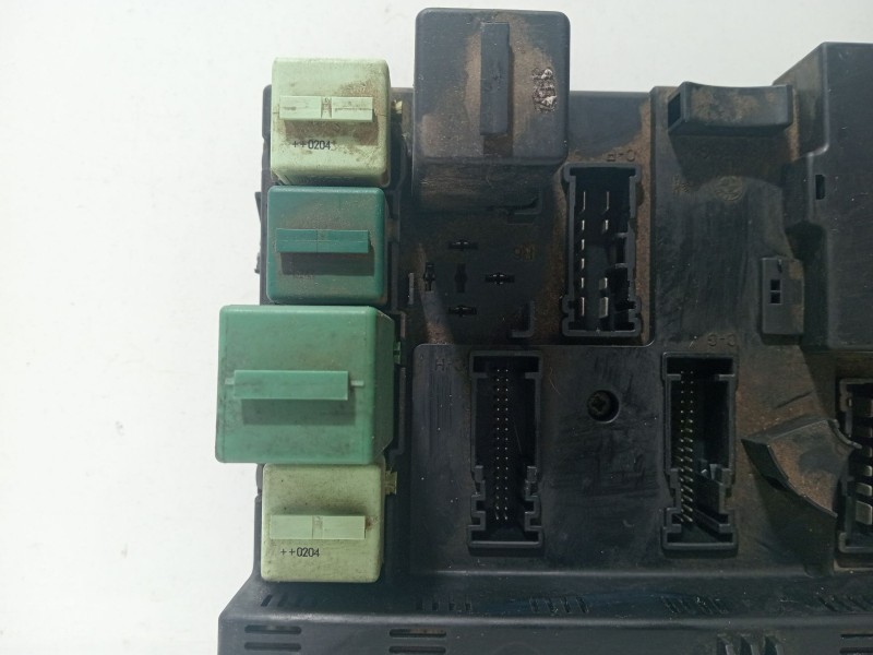 Recambio de caja reles / fusibles para land rover range rover iii (l322) 4.4 4x4 referencia OEM IAM 8380407  