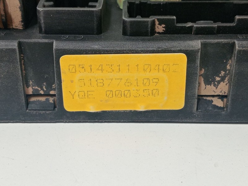 Recambio de caja reles / fusibles para land rover range rover iii (l322) 4.4 4x4 referencia OEM IAM 518776109  