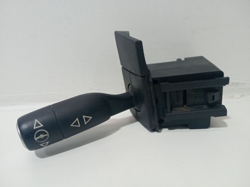 Recambio de mando intermitentes para land rover range rover iii (l322) 4.4 4x4 referencia OEM IAM 6901777  