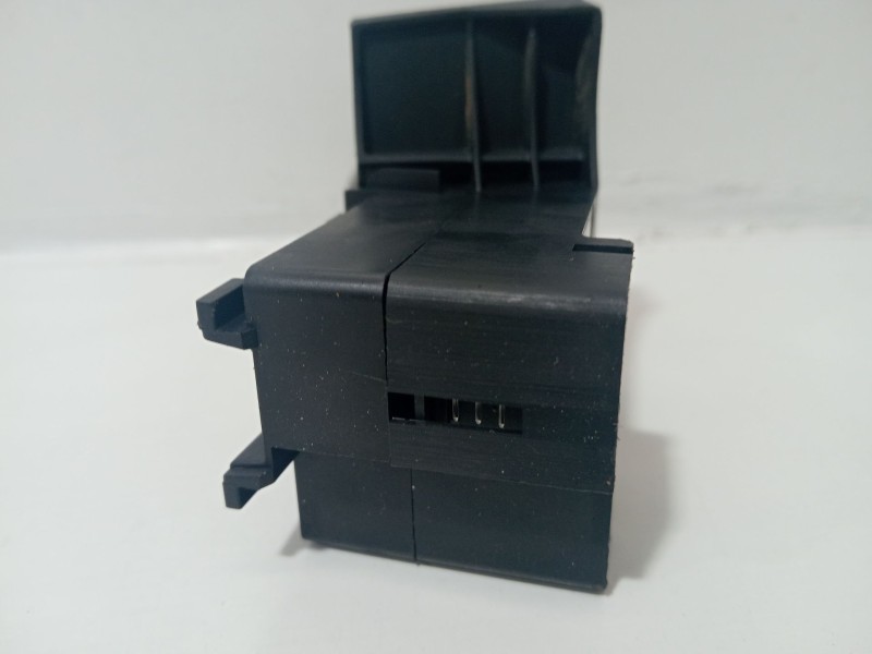 Recambio de mando intermitentes para land rover range rover iii (l322) 4.4 4x4 referencia OEM IAM 6901777  