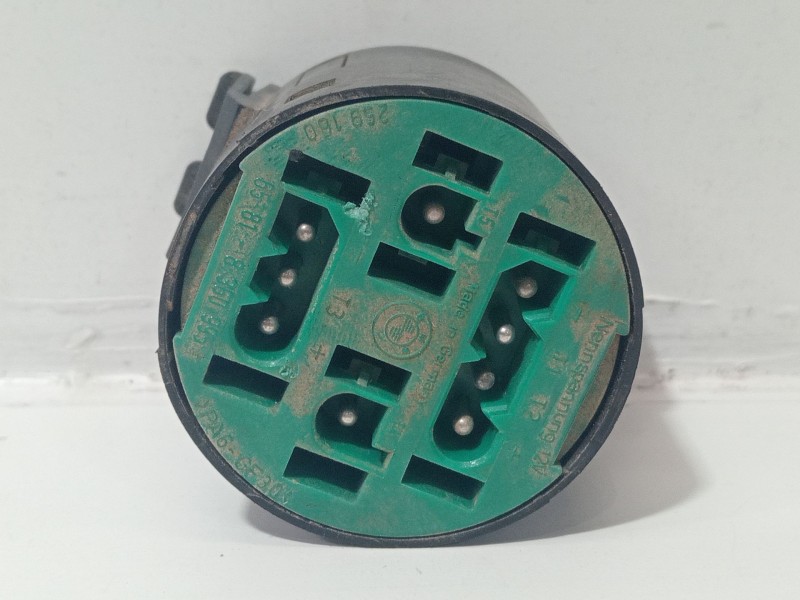 Recambio de altavoz para land rover range rover iii (l322) 4.4 4x4 referencia OEM IAM 8360995  