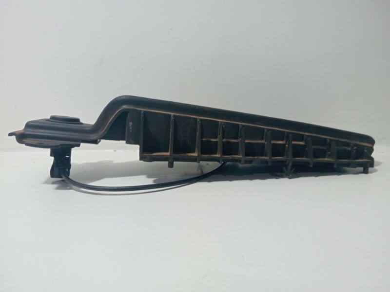 Recambio de moldura para land rover range rover iii (l322) 4.4 4x4 referencia OEM IAM RANGEROVERIII(L322)4.44x42002-2005  