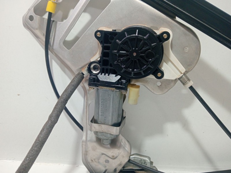 Recambio de elevalunas delantero derecho para land rover range rover iii (l322) 4.4 4x4 referencia OEM IAM CHU000182  